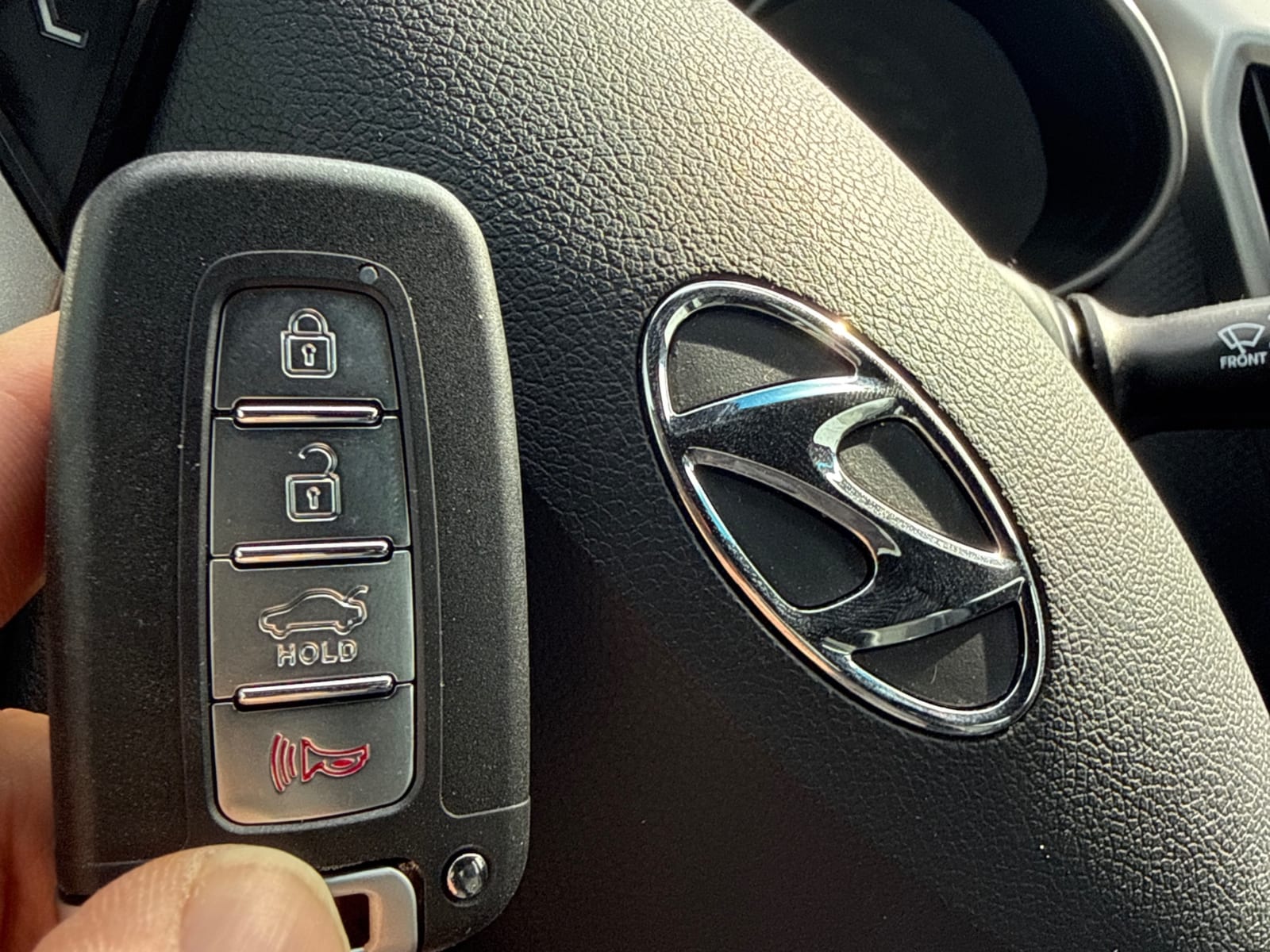 Proximity (Push Start) Key Programming on 2016 HYUNDAI Veloster by Pop-A-Lock Canada in Barrie, Ontario